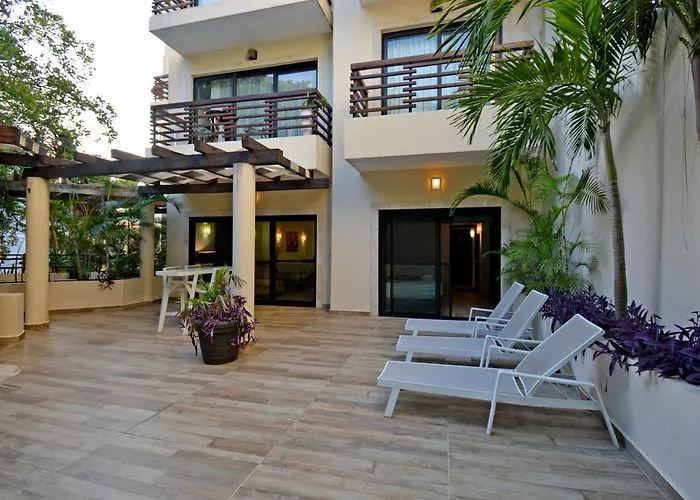 Awesome At Aldea Thai Beachfront Aparthotel