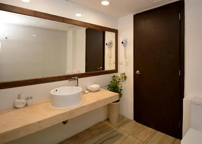 Awesome At Aldea Thai Beachfront Aparthotel 3*