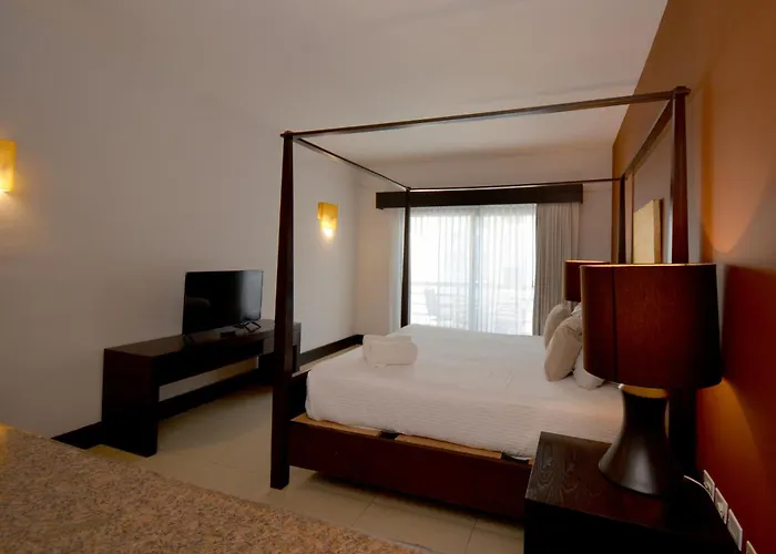 Awesome At Aldea Thai Beachfront Aparthotel 3*